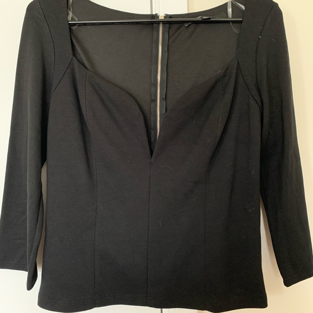 GUESS top